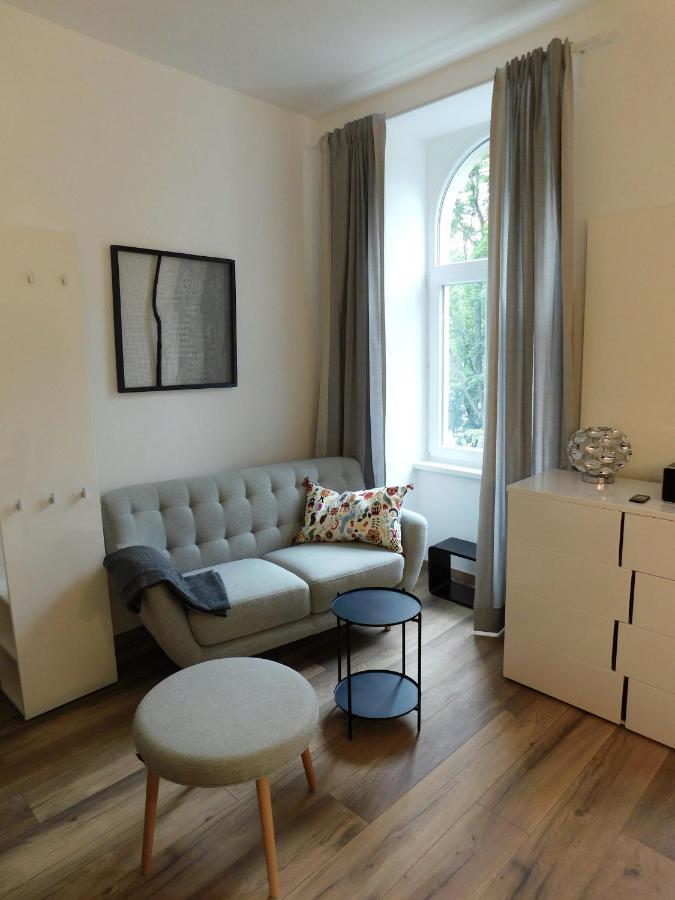 Max, Ruhige Sonnige Wohnung In Praternahe Wien Eksteriør billede