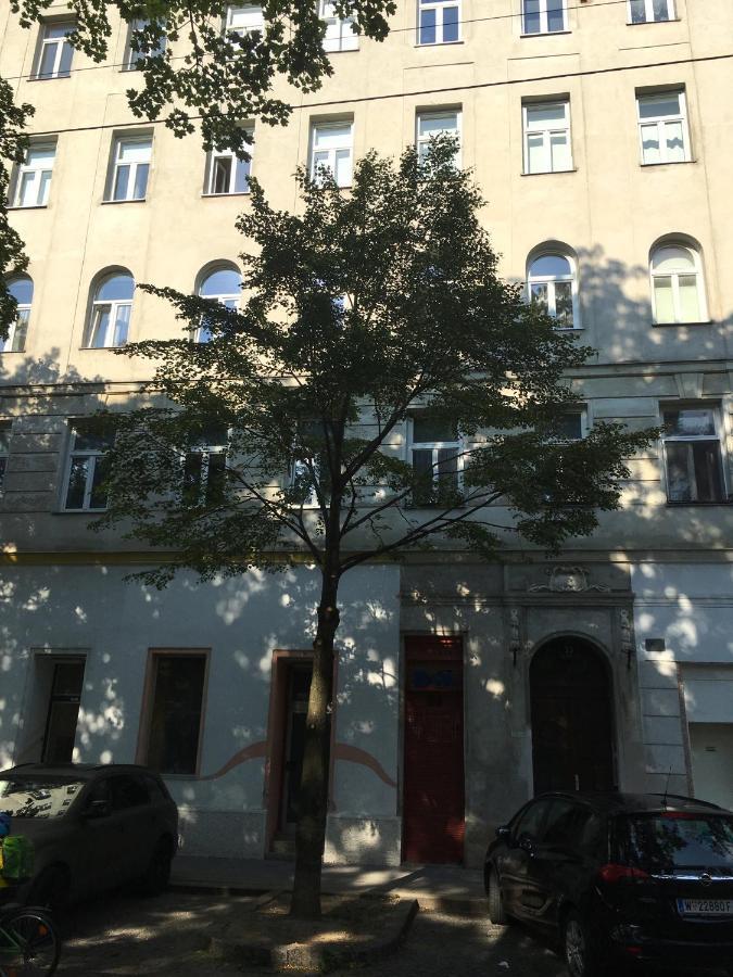 Max, Ruhige Sonnige Wohnung In Praternahe Wien Eksteriør billede
